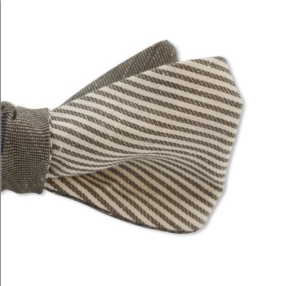 ZB Savoy Pinstriped Bow Tie & Pocket Square Set - Picture 4 of 8